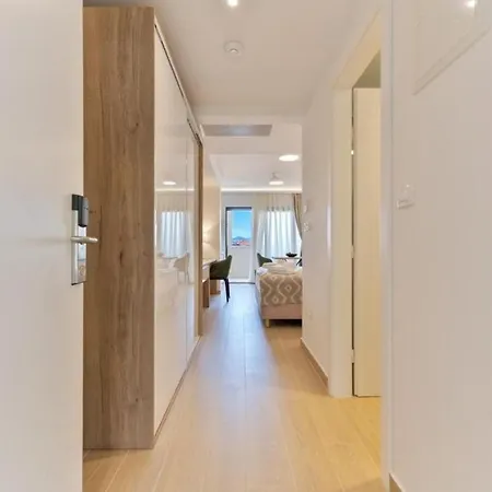 Apartman With A Swimming Pool Promajna, Makarska - 20940